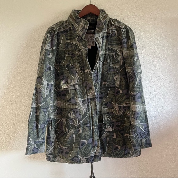 Rip Curl Jackets & Blazers - NWOT RipCurl women’s anorak jacket, size 10 / medium, Sherpa lined